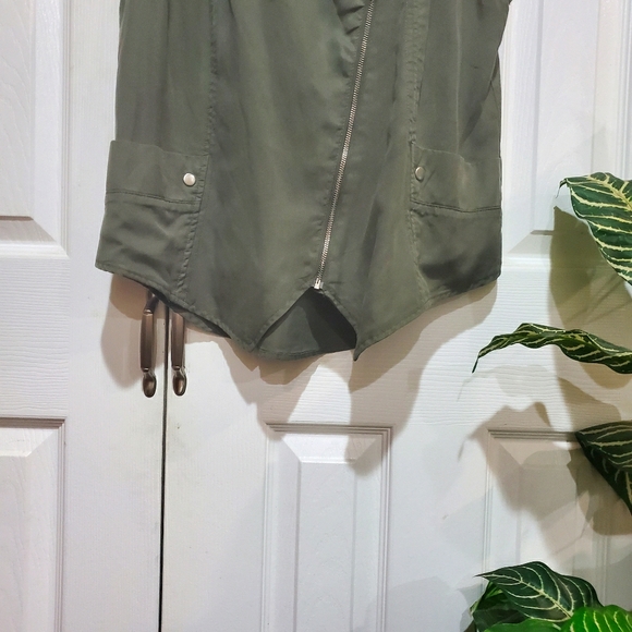 Mossimo Top - Picture 4 of 8